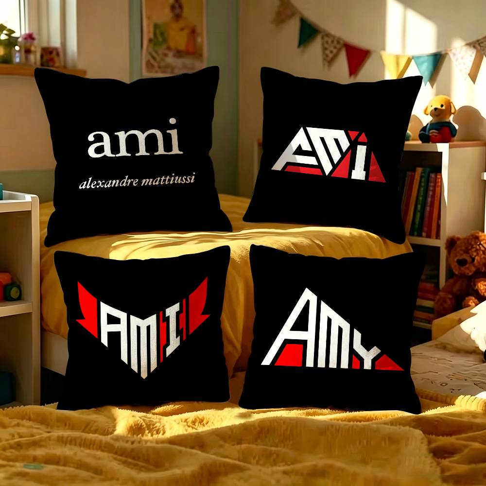 Popular AMI PARIS Cushion Cove - огляд і ціна Home Textiles Paris